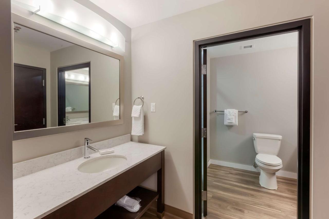 Best Western Premier Northwood Hotel Timmins Εξωτερικό φωτογραφία